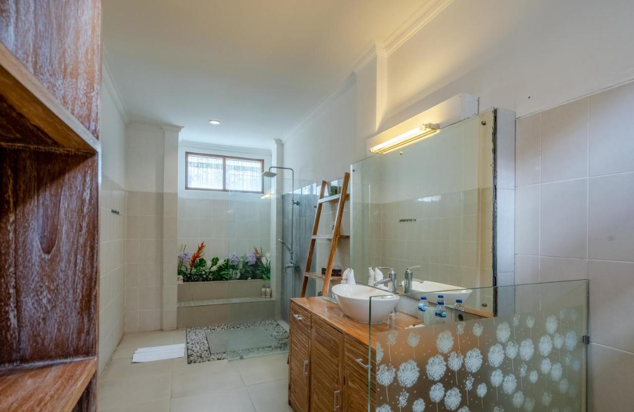 Villa Alleira Seminyak By Best Deals Asia Hospitality Exteriér fotografie