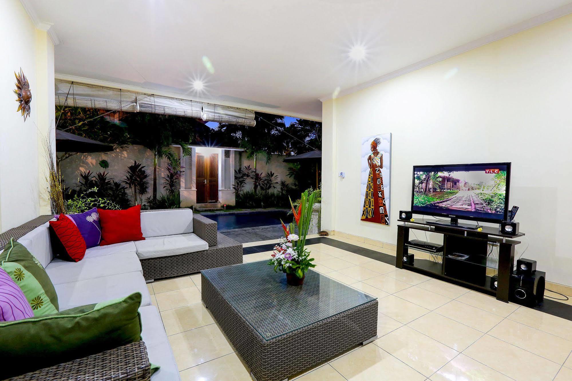 Villa Alleira Seminyak By Best Deals Asia Hospitality Exteriér fotografie